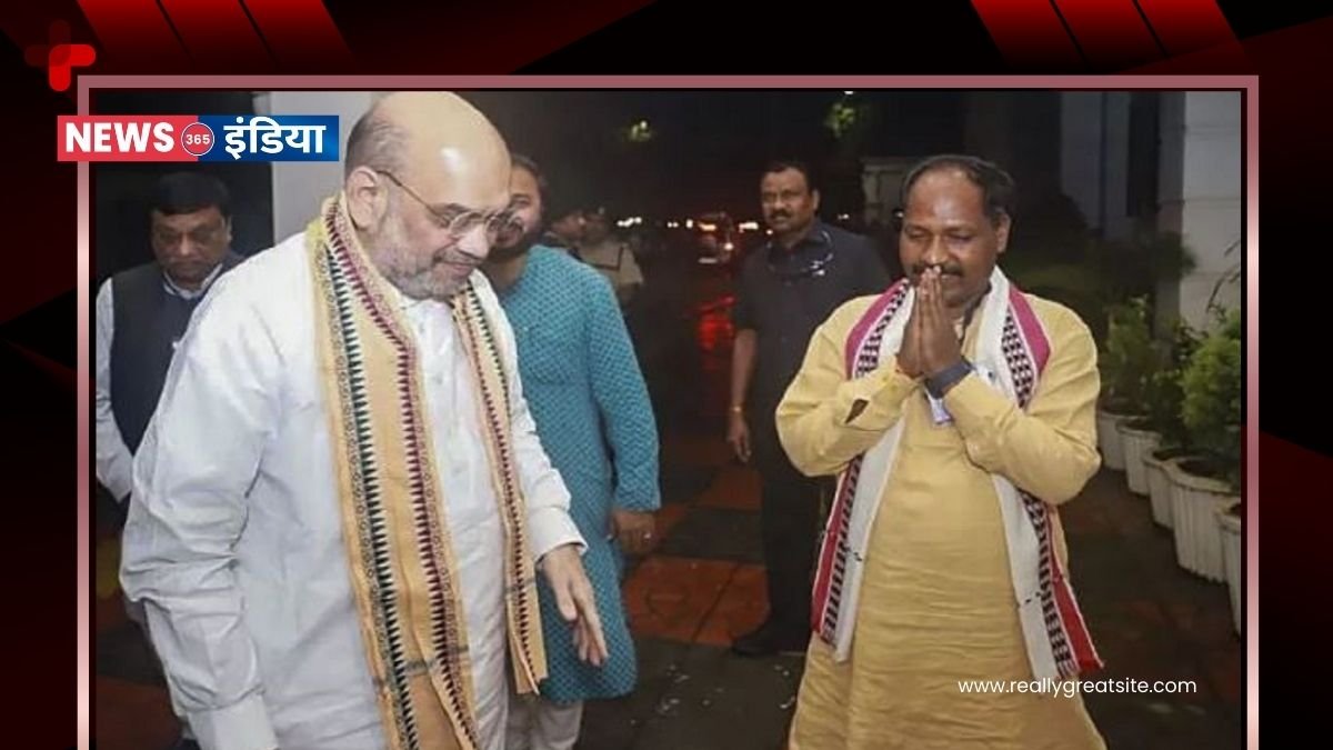 Amit Shah reaches BJP office